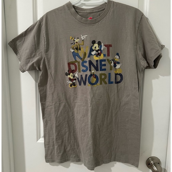 Walt Disney World T Shirt - Picture 1 of 4
